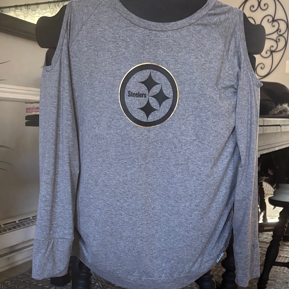 Pittsburgh Steelers woman’s size XL Fanatics Gray Long Sleeve Tee